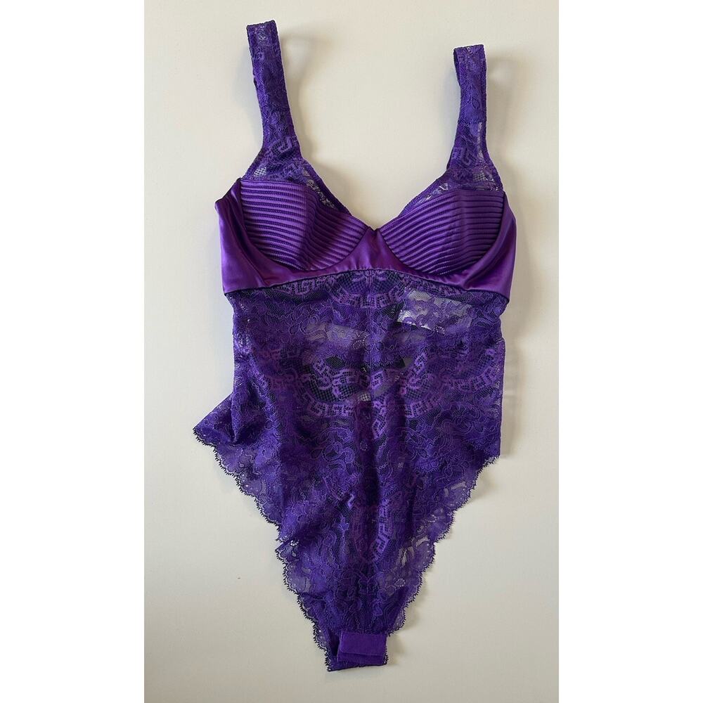 Versace Women’s Greek Key Purple Sleeveless Bodysuit 1C Italy 1010113 NWT - Picture 2 of 10